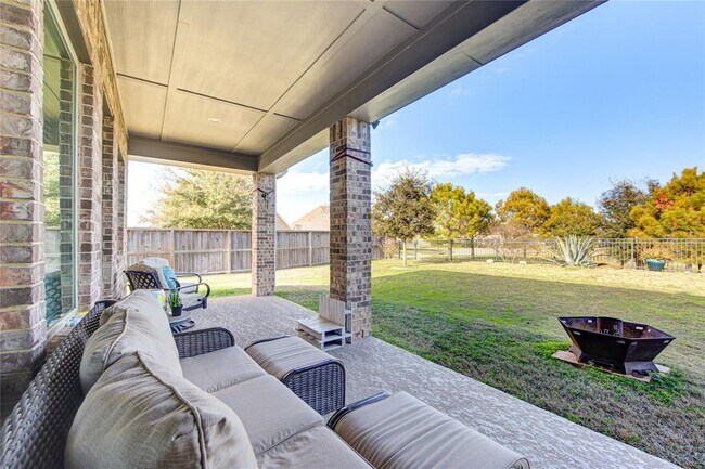 Building Photo - 2403 Juniper Bnd