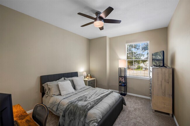 Building Photo - 13718 Cardinal Flowers Dr