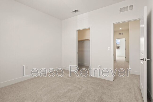 Building Photo - 4748 Concordia Ave