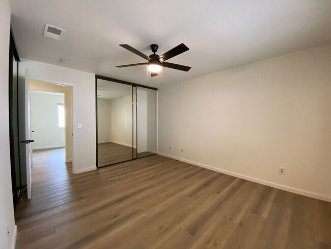 Building Photo - Spacious 4 Bedroom 2 Bath in Desirable Oceanside!