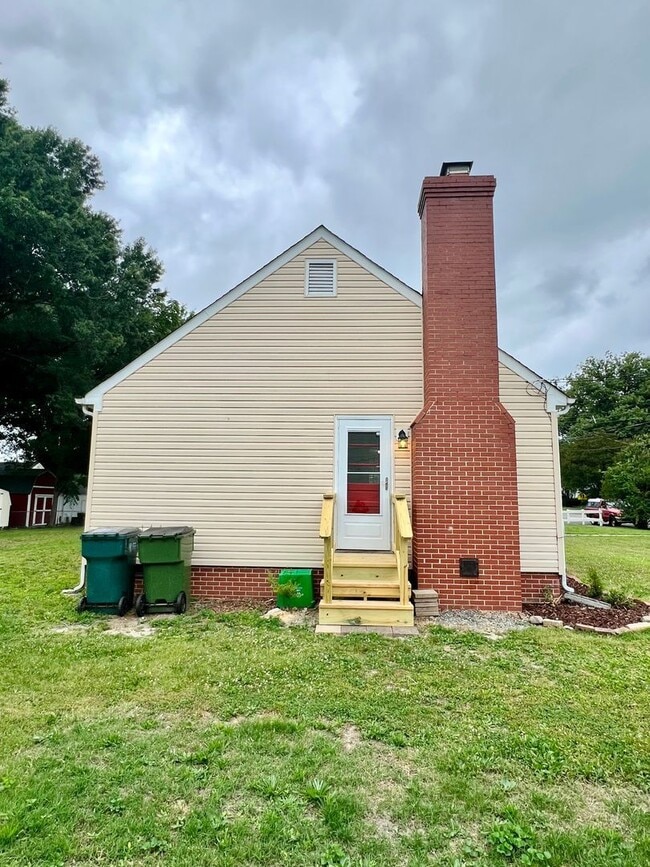Building Photo - 2517 Williams St