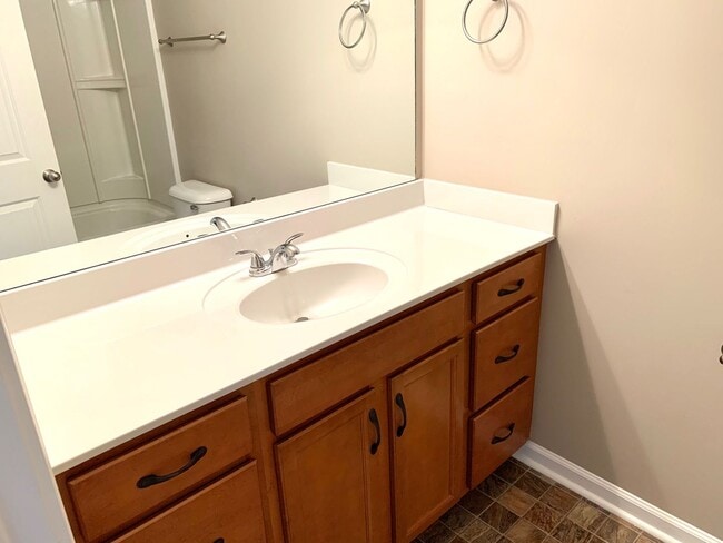 Building Photo - 318 Sam Houston Cir