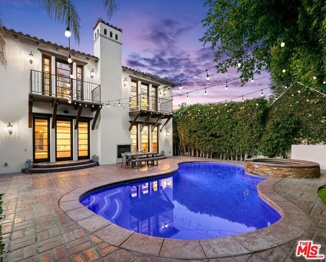 Building Photo - 6620 Lindenhurst Ave