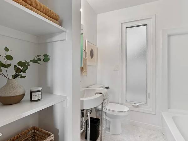 Building Photo - 4368 O Neill St