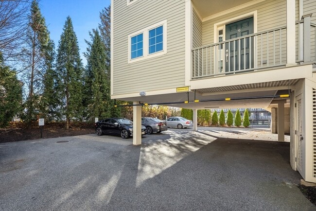 Building Photo - 7 Chatham Way