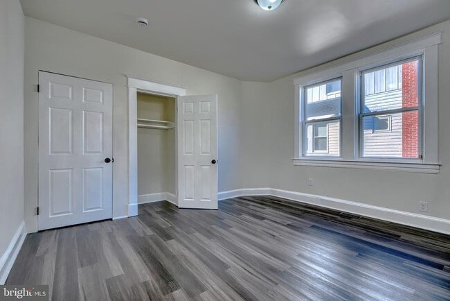 Building Photo - 6504 Rosemont Ave