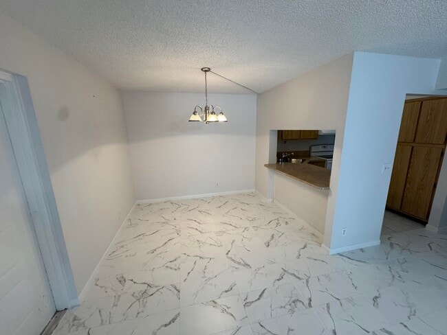 Building Photo - 1111 Green Pine Blvd