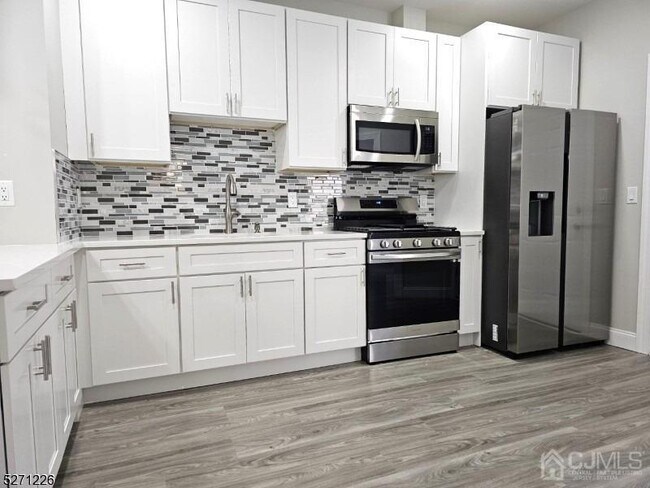 Building Photo - 81 Wolcott Terrace