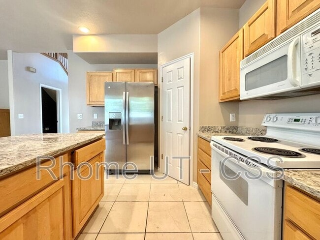Building Photo - 723 Sandy Point Dr