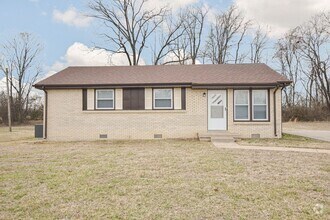 Building Photo - Pet Friendly Three Bedroom!