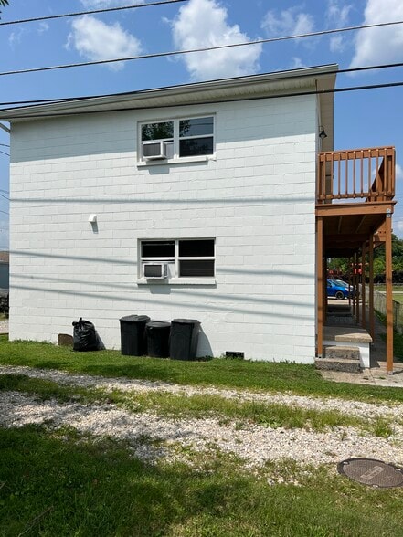 Building Photo - 1916 Beech St