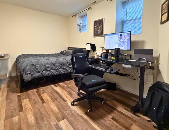 Building Photo - 3451 N Halsted St