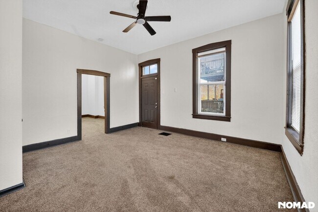 Building Photo - Charming 2BR Townhome in Saint Louis