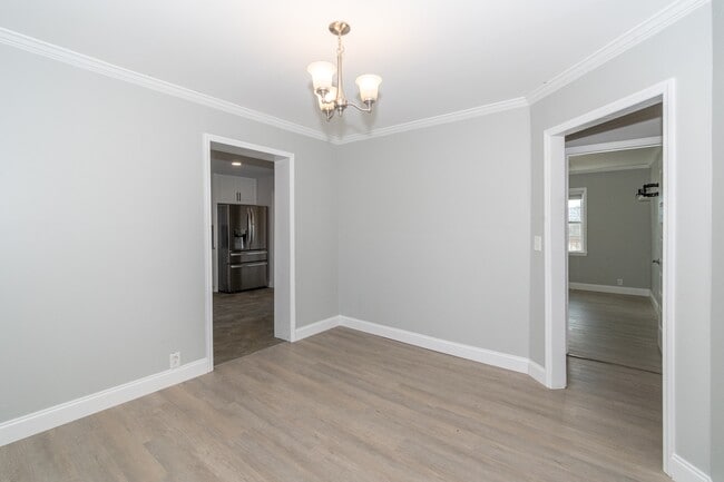 Building Photo - 412 Keeble St