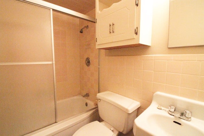 Building Photo - 1453 N 35th St