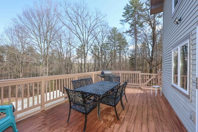 Building Photo - 40 Chemung Rd