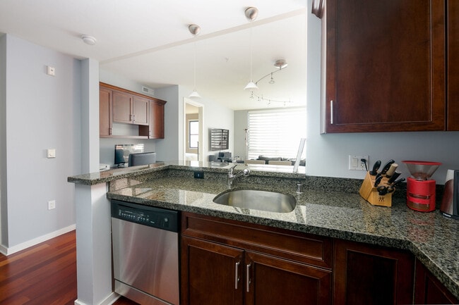 Building Photo - 88 Townsend St