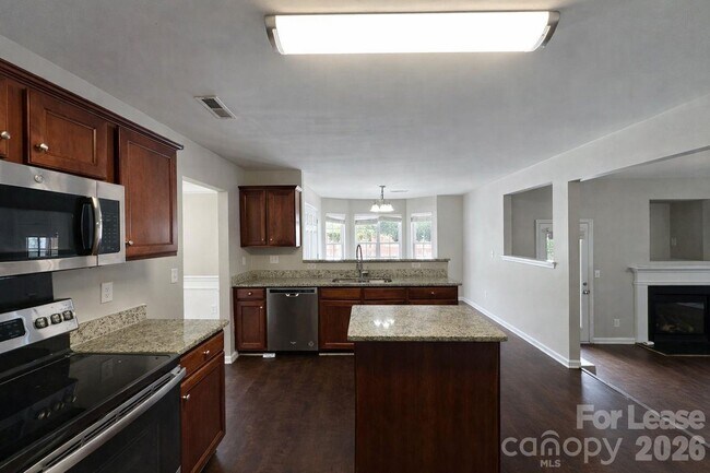 Building Photo - 10545 Barvas St