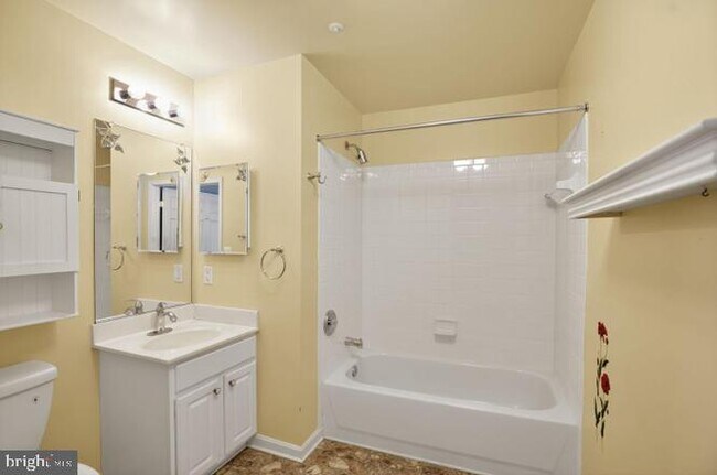 Building Photo - 2013 Rudy Serra Dr