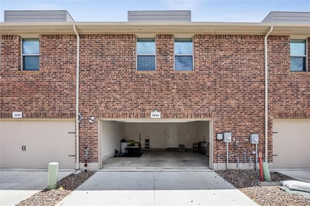 Building Photo - 2141 Buffalo Hill Dr