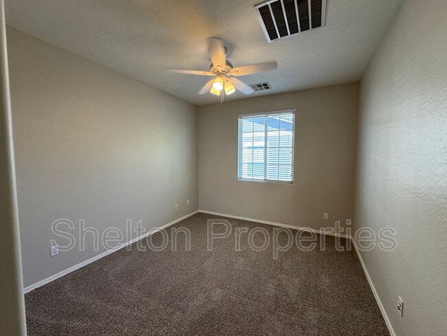 Building Photo - 21060 W Elm Way Ct