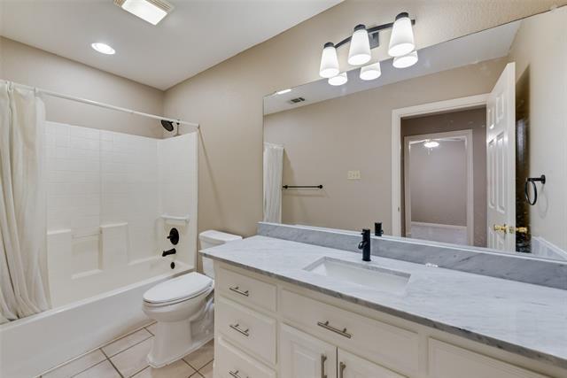 Building Photo - 2569 Castle Cir