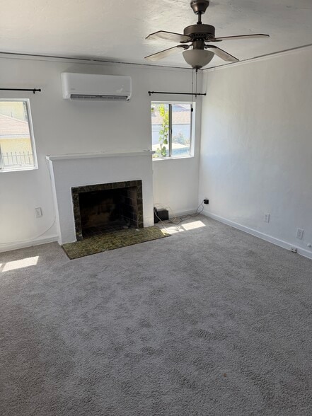 Building Photo - 314 N Ave 54