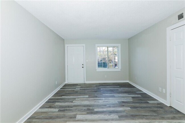 Building Photo - 2065 Alison Ct SW