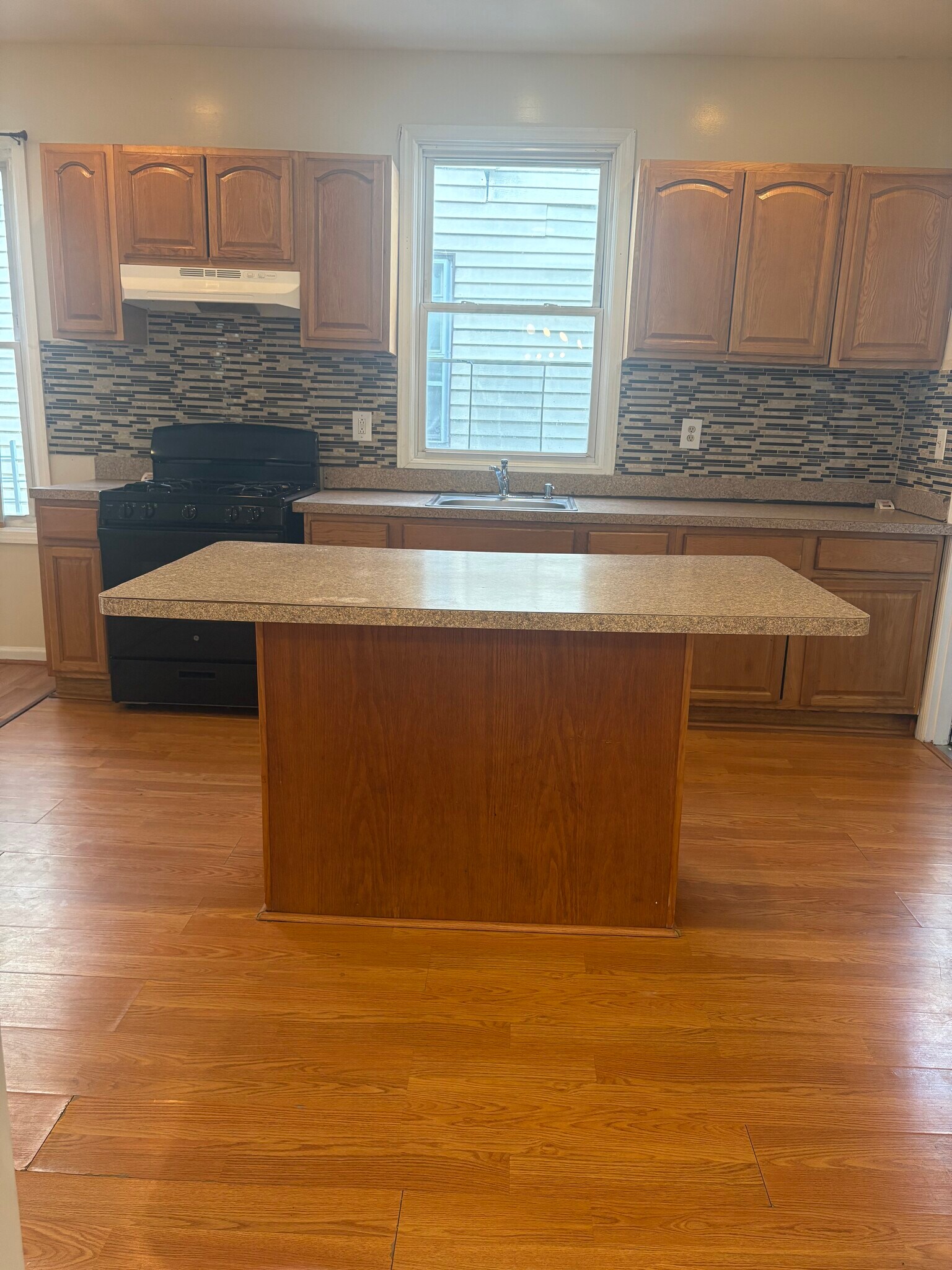 Kitchen - 117 Schley St