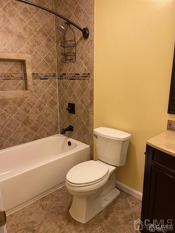 Building Photo - 11 Bristol Dr