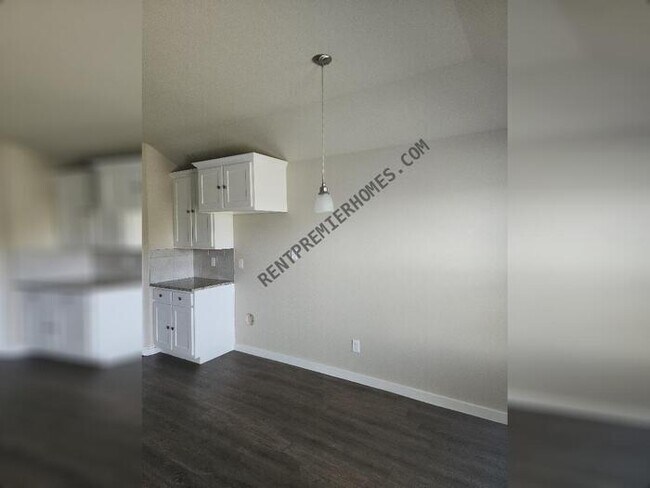 Building Photo - 4225 Andrea Ln