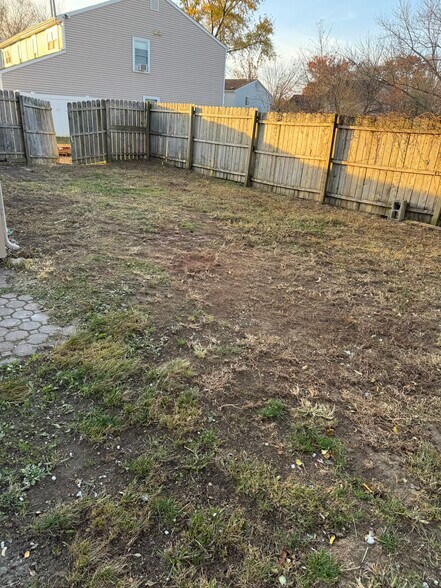 Building Photo - 39 Canis Ct