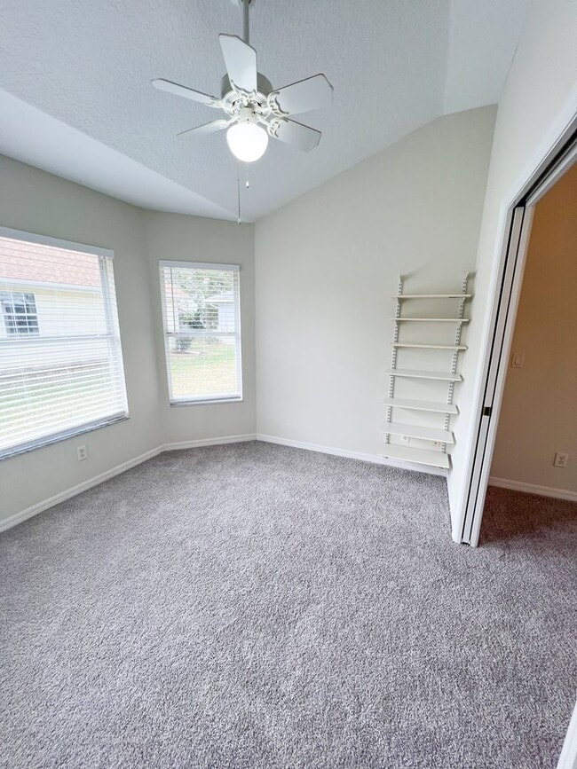 Building Photo - Lovely 2 Bedroom 2 Bathroom home in 55+ Ro...