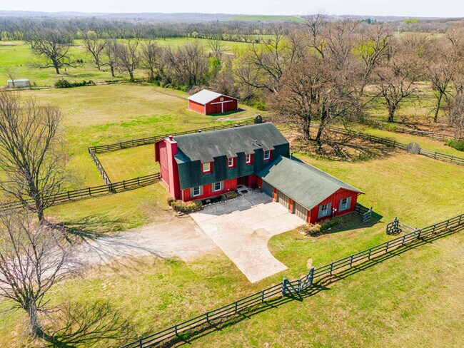 Building Photo - 9224 W 1st St