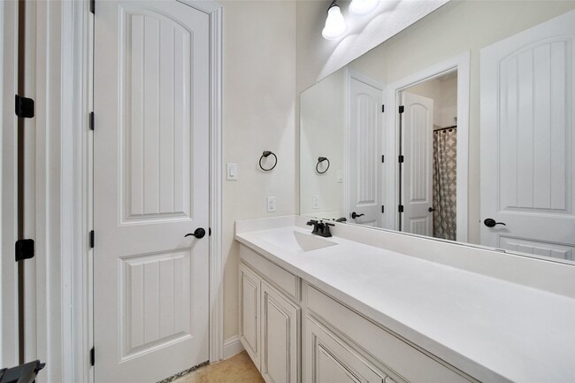 Building Photo - 22714 Alderdale Ln