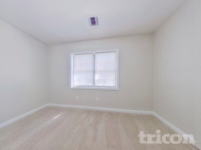 Building Photo - 3070 Country Farms Dr