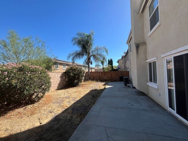 Building Photo - 35736 Emily Ave