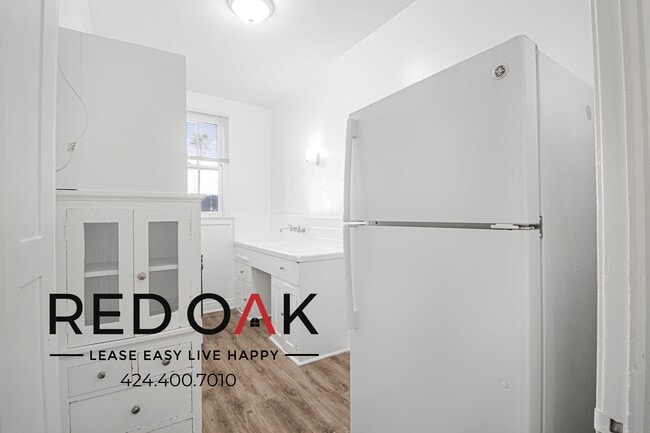 Building Photo - 2505 W 6th St