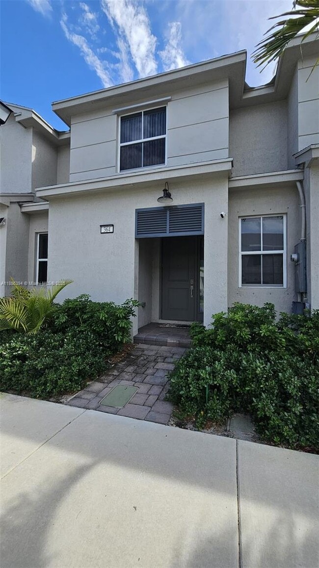 Primary Photo - 364 NW 8th Ct