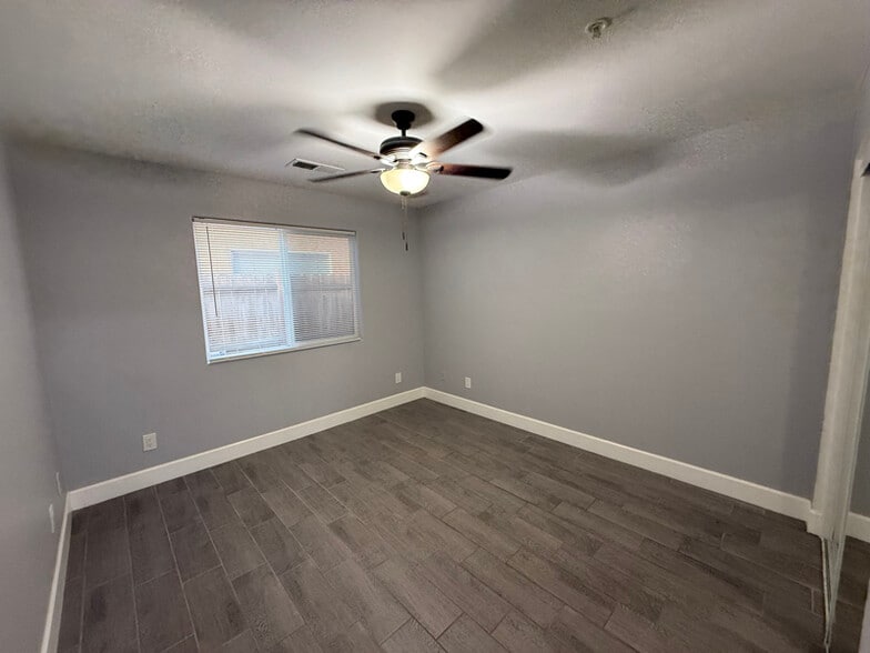 Building Photo - 4141 Teal St