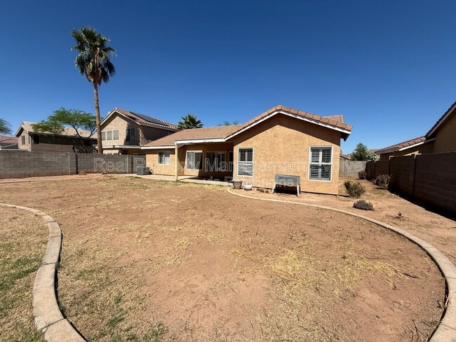 Building Photo - 1007 W Cooley Dr