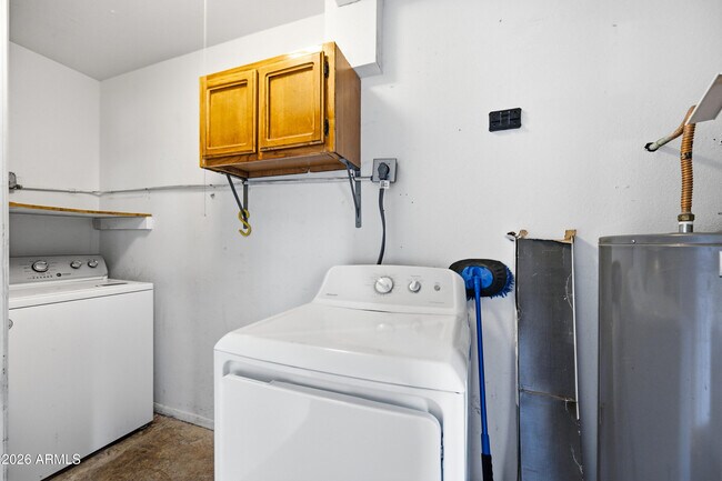 Building Photo - 12231 N 21st Ave
