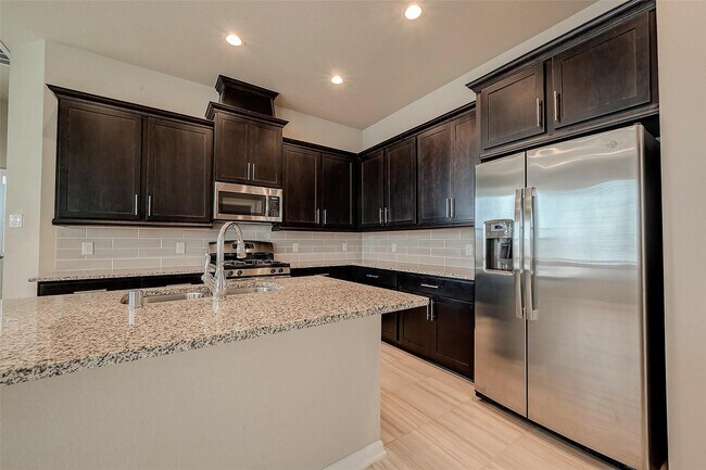 Building Photo - 2559 Terrace Point Dr