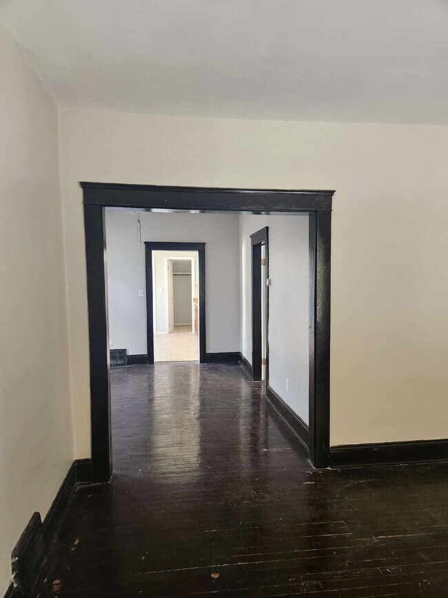 Building Photo - Ask About our Move In Special!