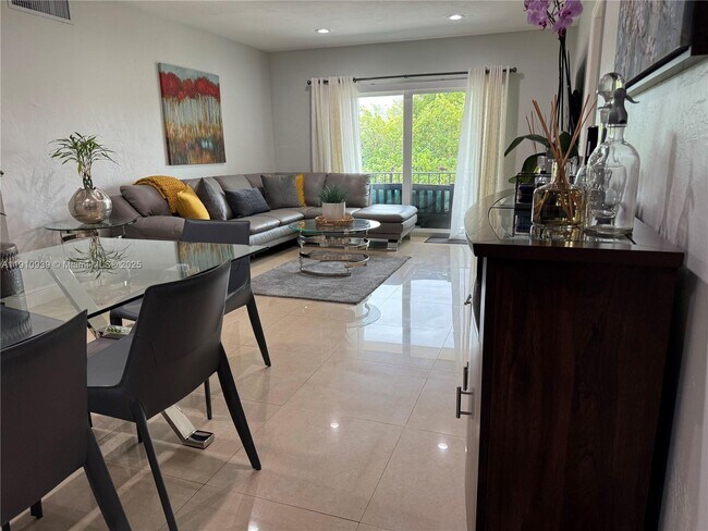 Building Photo - 14036 SW 90th Ave