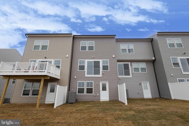 Building Photo - 25 Nymph Rd