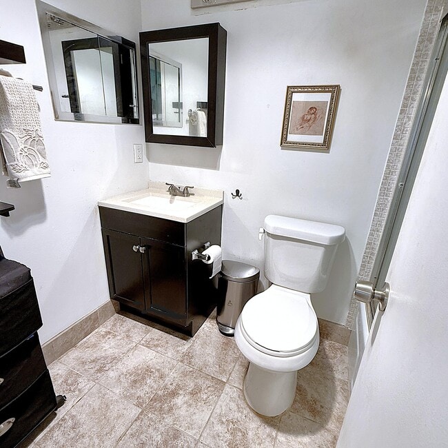 Building Photo - 181 Tilford I