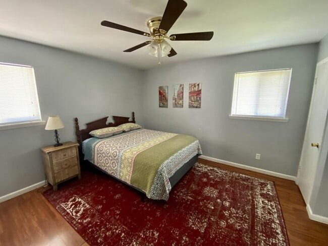 Building Photo - 3704 Timbercrest Dr NW