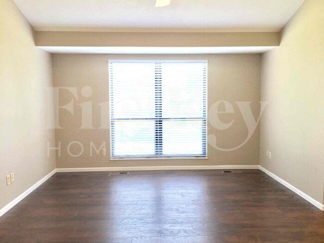 Building Photo - 15426 Cousteau Dr