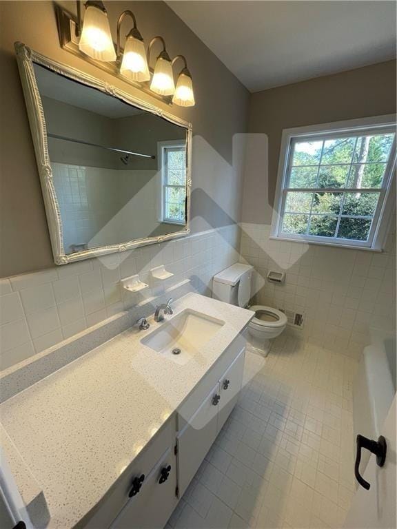 Building Photo - 9935 La View Cir